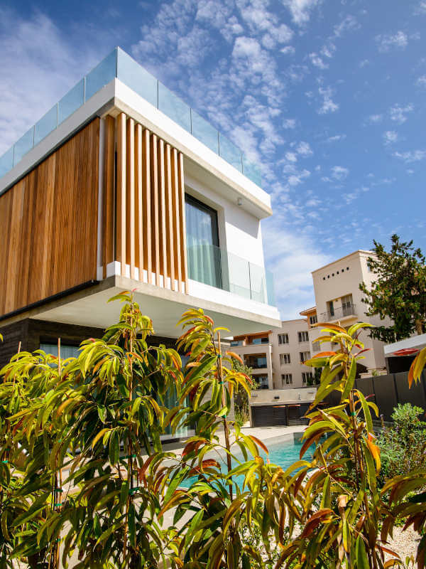 Luxury house