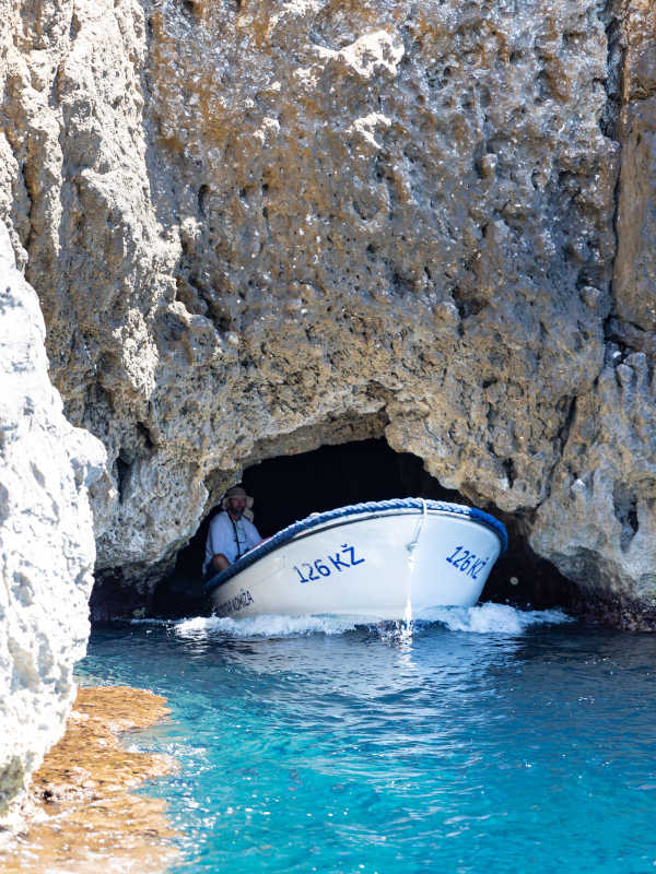 Entrance to the Bisevo blue cave