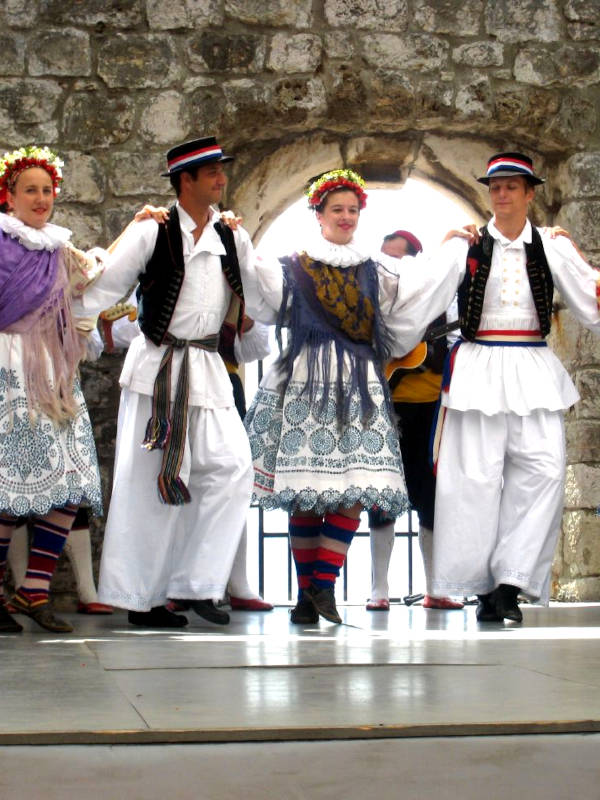 Flokloric dancers in croatia