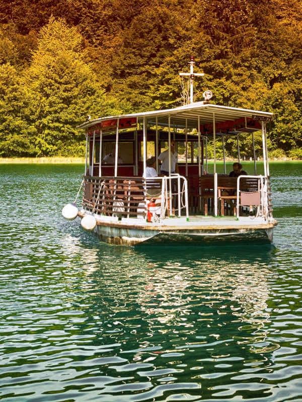 Boats on Lake Plitvice